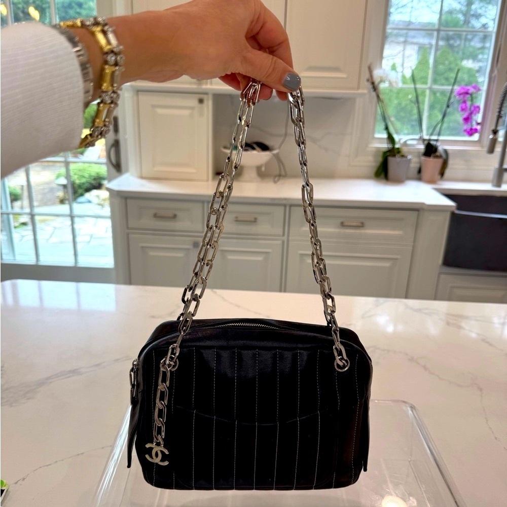 CHANEL Mademoiselle Ligne silver Chain camera Lambskin Black bag VINTAGE - Picture 4 of 17